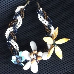 Multicolored Shell and Beaded Flowered Necklace
